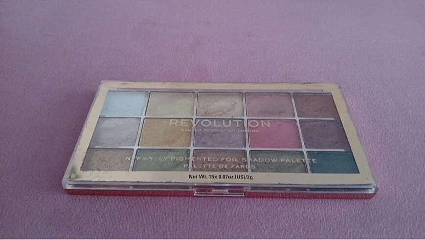 Beden Makeup Revolution Foil Frenzy Creation