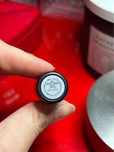  Beden pembe Renk MAC Velvet Teddy Matte Lipstick