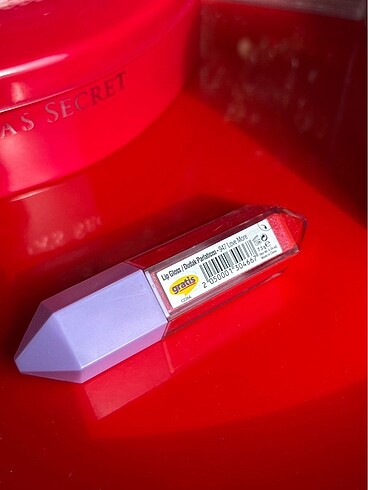 Diğer Beaulis Glossy Lip Gloss - 947 Love More