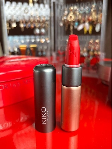 KİKO Velvet Passion Matte Lipstick 311