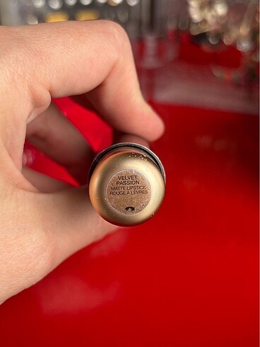 Beden pembe Renk KİKO Velvet Passion Matte Lipstick