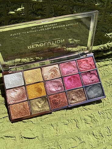 Beden Makeup Revolution Foil Frenzy Creation