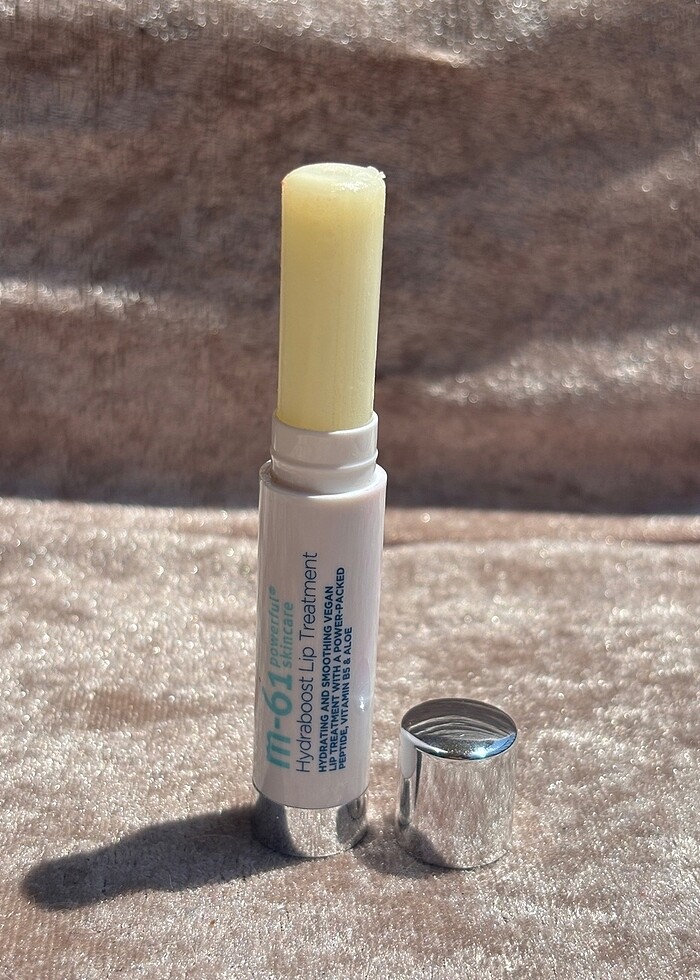 M-61 Hydraboost Lip Treatment Balm - Görsel 3