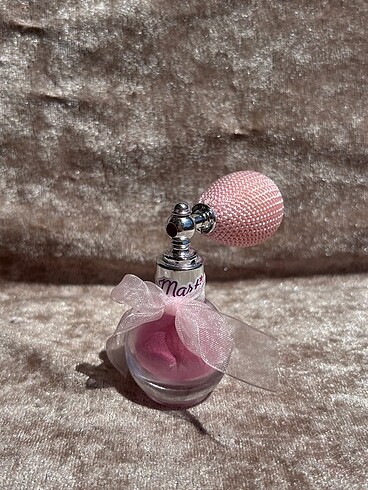 Diğer Martinelia Shimmer Dust Pompalı Şişe Vücut Simi
