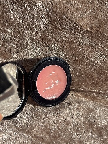 Beden Estee Lauder Pure Color Envy Color Replenish Lip Balm