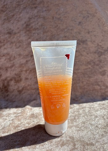 Sisley Gel Nettoyant Gommant Yüz Yıkama Jeli - Görsel 3