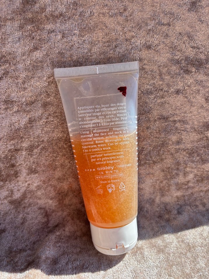 Sisley Gel Nettoyant Gommant Yüz Yıkama Jeli - Görsel 2