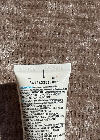  Beden Renk La Roche-Posay Effaclar Duo+M Nemlendirici