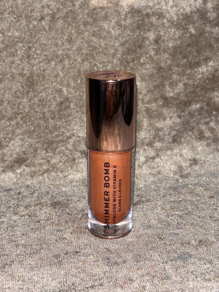 Revolution Shimmer Bomb Dudak Parlatıcısı Starlight - Görsel 2