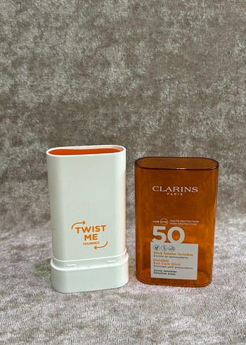 Clarins Invisible Sun Care Spf50 Güneş Koruyucu Stick - Görsel 3