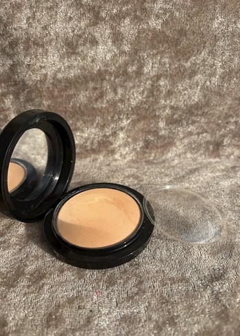 MAC Mineralize Skinfinish Natural Pudra Medium Golden - Görsel 3