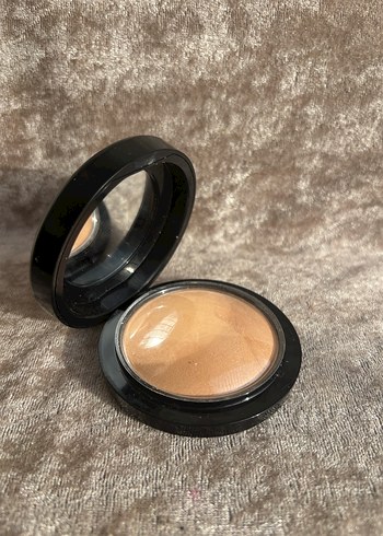 MAC Mineralize Skinfinish Natural Pudra Medium Golden - Görsel 2