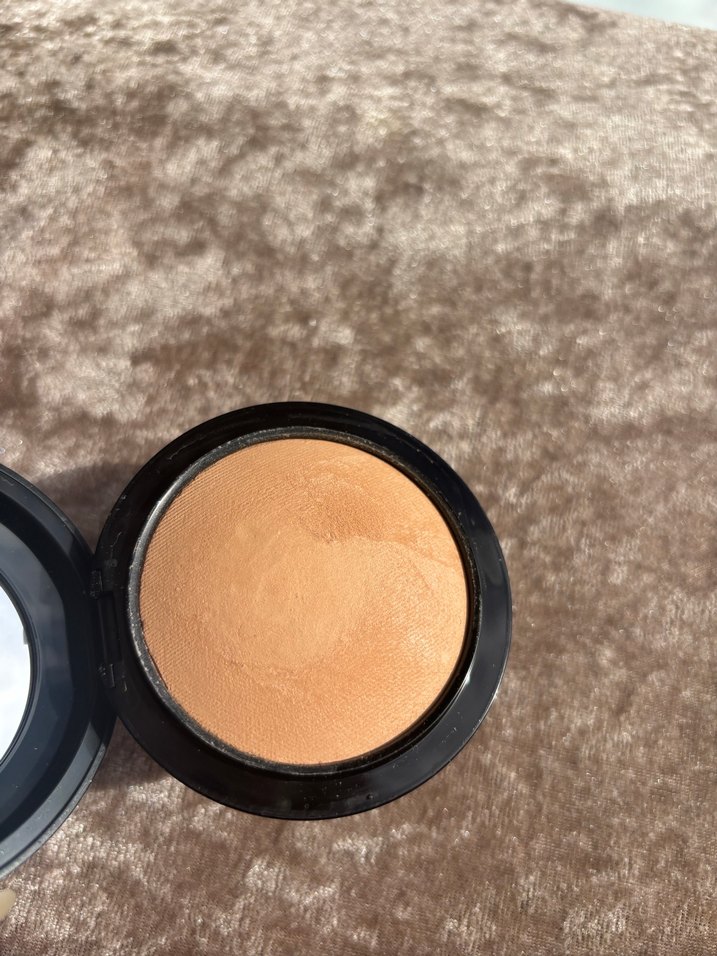 MAC Mineralize Skinfinish Natural Pudra Medium Golden - Görsel 4