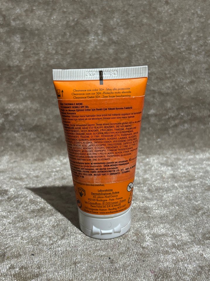 Avène Cleanance Yağlı Akneli Ciltler Renkli Güneş Kremi - Görsel 2