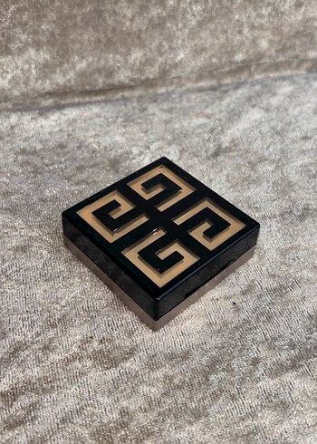 Givenchy MatMate Sıkıştırılmış Pudra 10 Mat Cappucino - Görsel 2