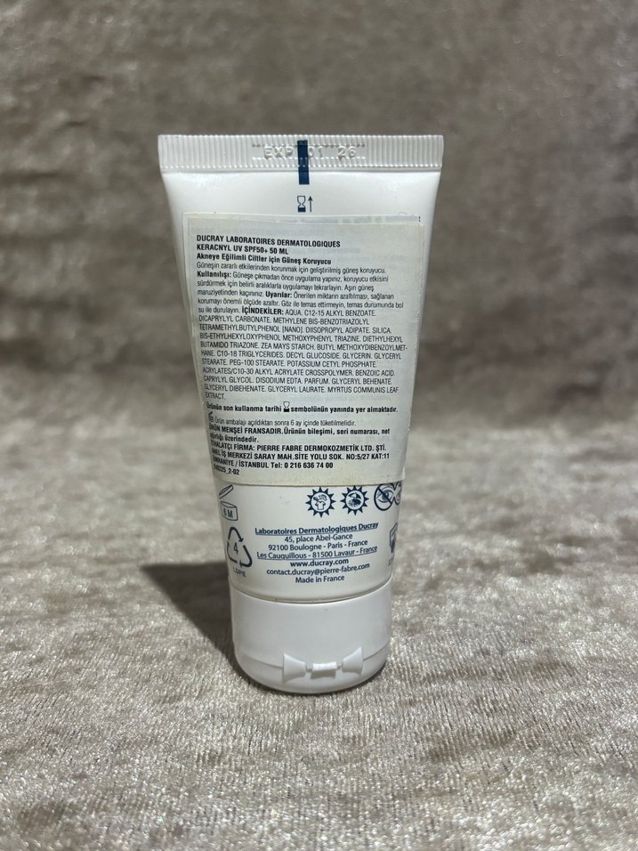 Ducray Keracnyl UV Yağlı Akneli Ciltler İçin - Görsel 2