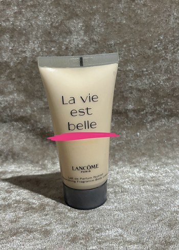 Lancome La Vie Est Belle Body Lotion - Görsel 2