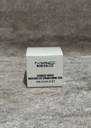 MAC Mineralize Charged Water Göz Kremi - Görsel 2