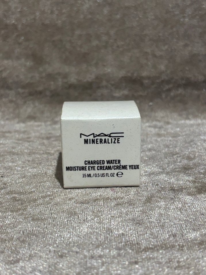 MAC Mineralize Charged Water Göz Kremi - Görsel 2