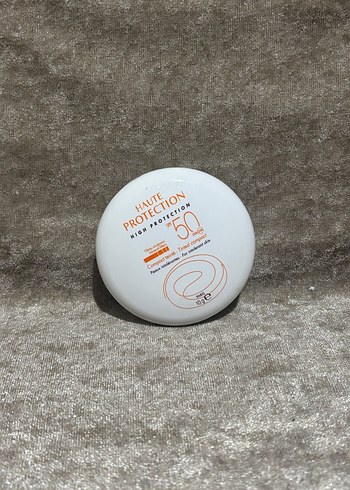 Renkli Güneş Koruyucu Compact Krem Fondöten SPF50 Dore/Honey - Görsel 6