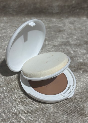 Renkli Güneş Koruyucu Compact Krem Fondöten SPF50 Dore/Honey - Görsel 2