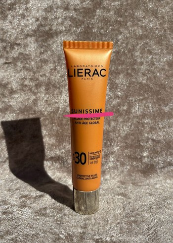 Lierac Sunissime Energizing Protective Fluid Spf30 - Görsel 4