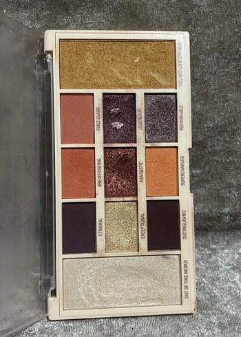 Revolution Pretty İncredible Yüz Paleti - Görsel 3