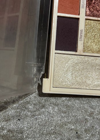 Revolution Pretty İncredible Yüz Paleti - Görsel 5