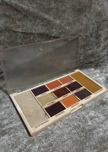 Revolution Pretty İncredible Yüz Paleti - Görsel 2