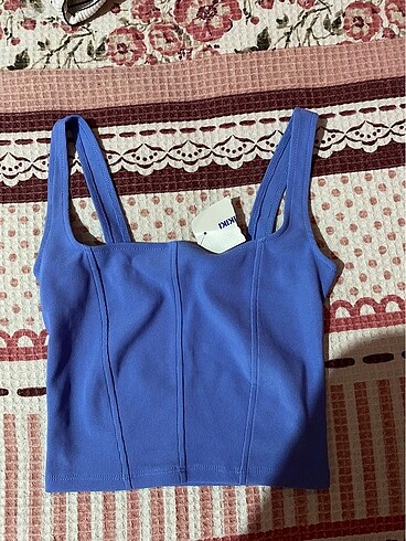 Mavi renk korse detay crop