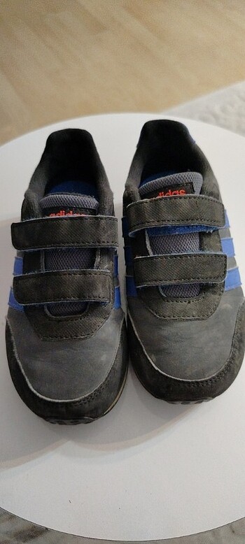 Adidas 26 numara erkek çocuk spor ayakkabı