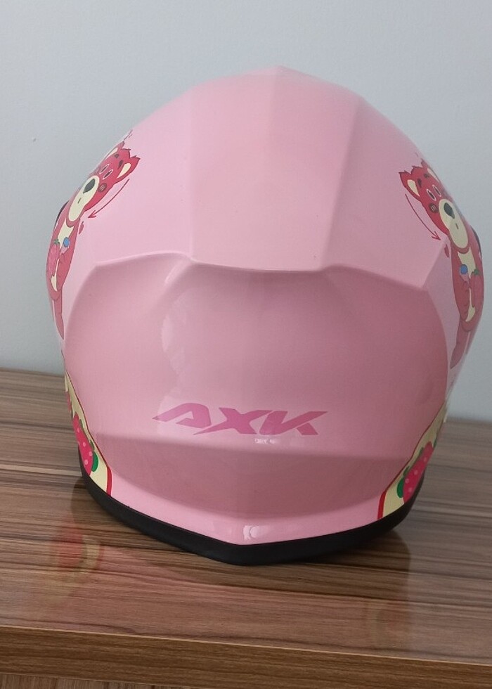 Sıfır kapalı çocuk kask arka kısmında ufak bi çizilmesi var - Görsel 3