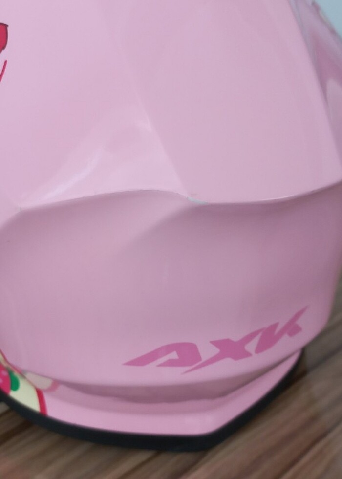 Sıfır kapalı çocuk kask arka kısmında ufak bi çizilmesi var - Görsel 4