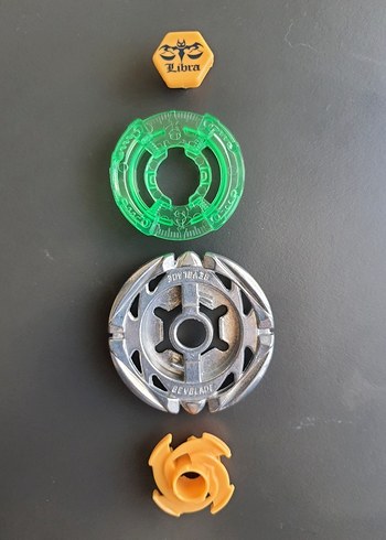  Beyblade Hasbro Parça