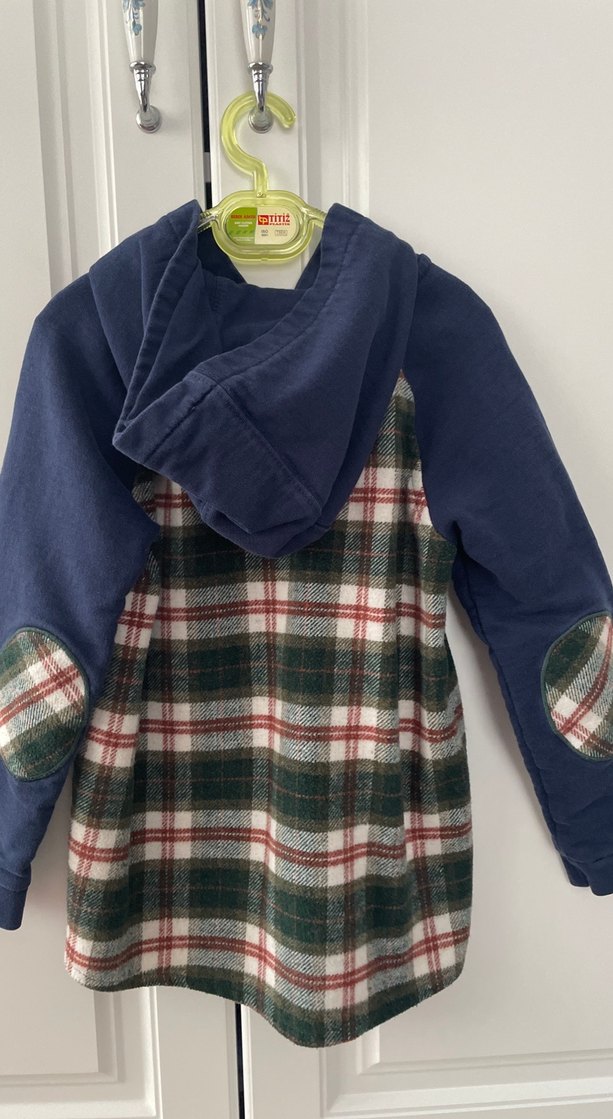 Kapüşonlu, Düğmeli Erkek Çocuk Gömlek - Görsel 2