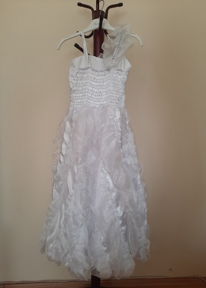 Beyaz çocuk gelinlik - Görsel 4