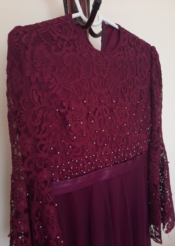 Boncuklu kadın mor abiye - Görsel 3