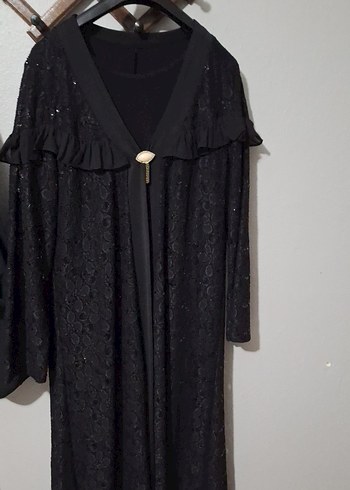 Uzun Siyah Gotik V Yaka Fırfırlı Elbise - Görsel 2