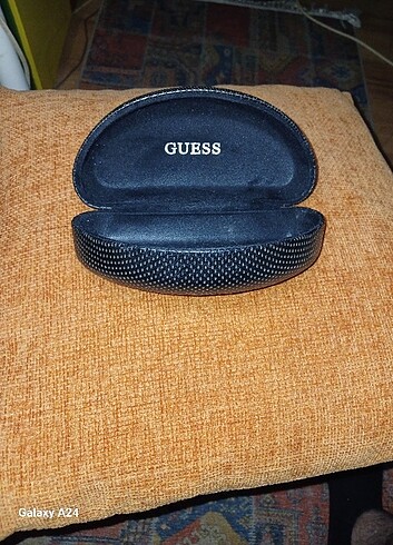 Orjinal Guess deri güneş gözlüğü kabı
