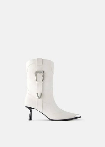 ARİYORUM.. bershka beyaz kovboy bot 40-41 numara