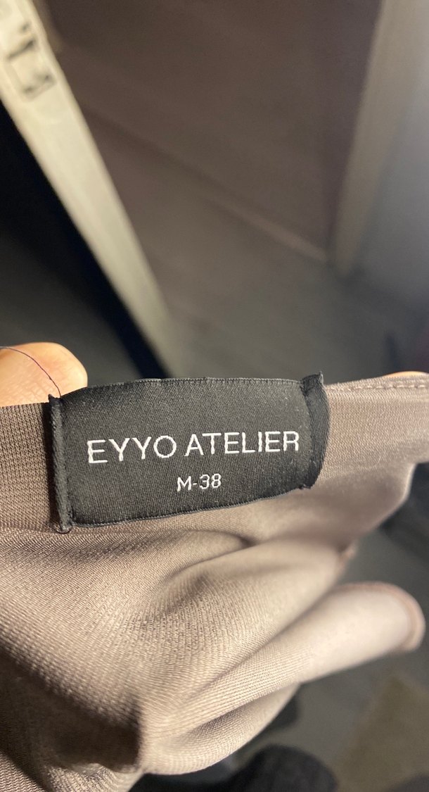 EYYO Atelier Bej Minimal Şıklık — görsel 2/6