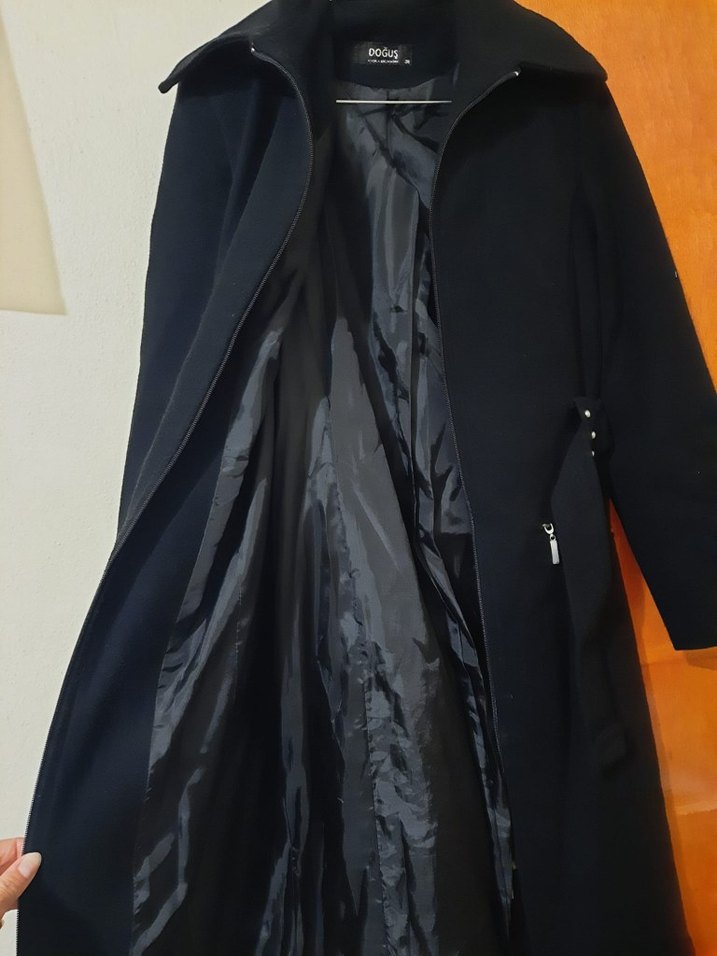 Siyah Fermuarlı Uzun Kaban - Görsel 3