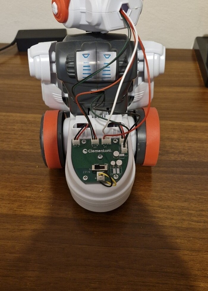 Clementoni Evolution Oyuncak Robot - Görsel 2