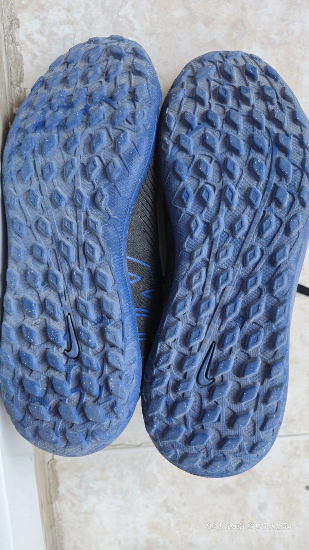 Erkek Lacivert Futbol Ayakkabısı - Görsel 3