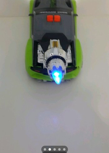 Renkli Yeşil Oyuncak Araba - Görsel 3