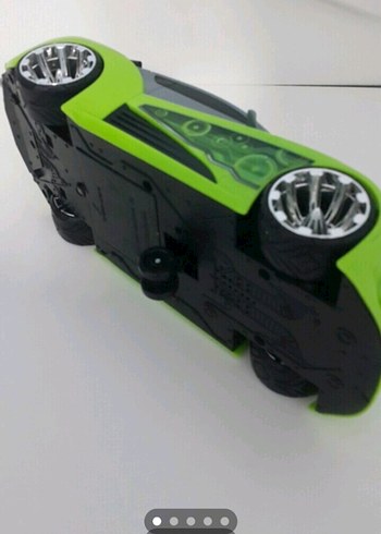 Renkli Yeşil Oyuncak Araba - Görsel 4