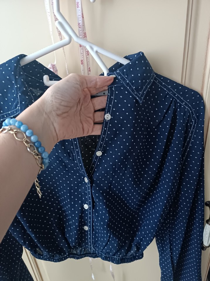 kristen que marka crop gömlek - Görsel 3