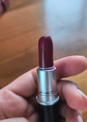 Beden bordo Renk Parlak Bordo Ruj orijinal ürün mac
