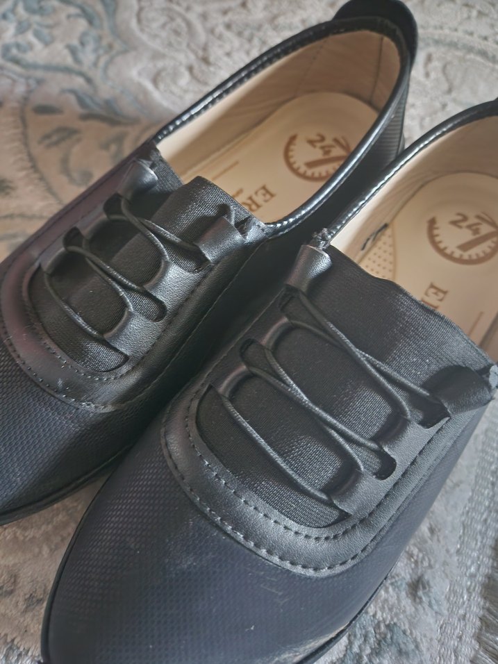 Siyah Elastik Bağcıklı Ayakkabısı - Görsel 3