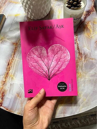 Elif Şafak aşk